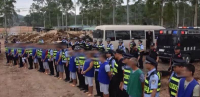 嫌疑人逮捕現場